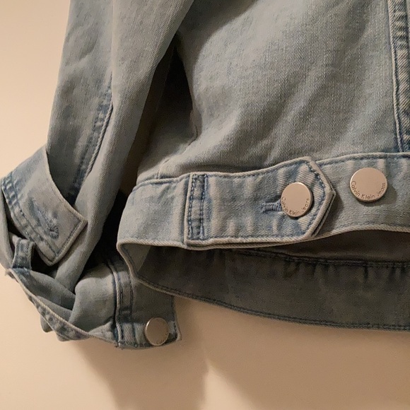 Calvin Klein Jean jacket. - Picture 5 of 7